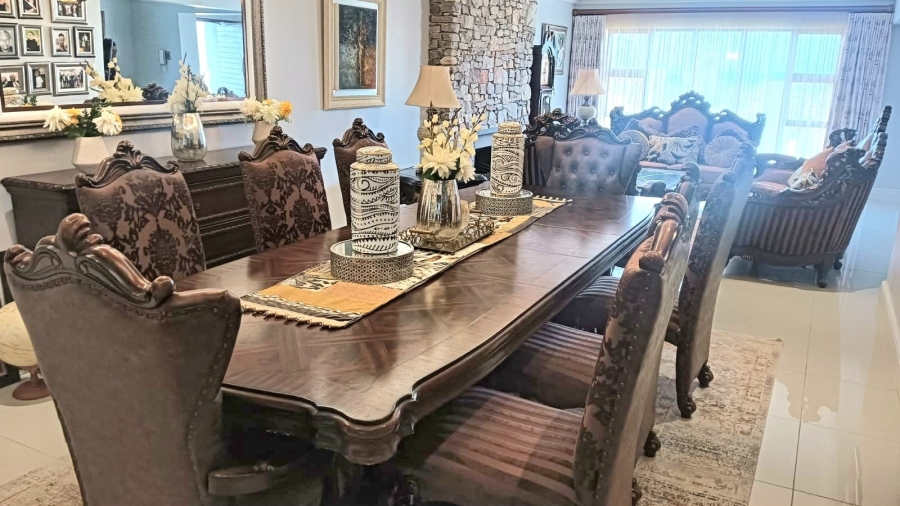 6 Bedroom Property for Sale in Gonubie Eastern Cape